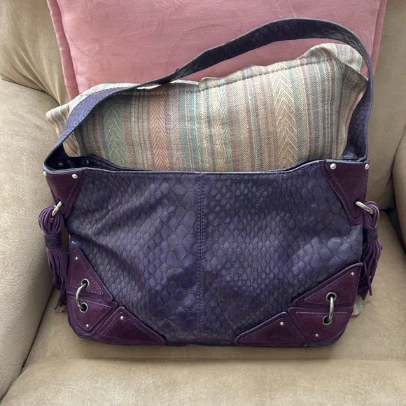 Used but in great condition purple purse - Picture 2 of 7
